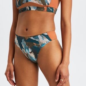 Fabletics Gabriel La Sporty Swim Brief NWT small